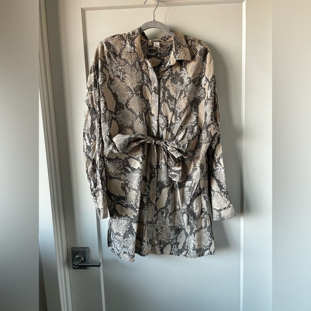 H&M Snake Print Button-Down Shirt Dress in Beige and Black